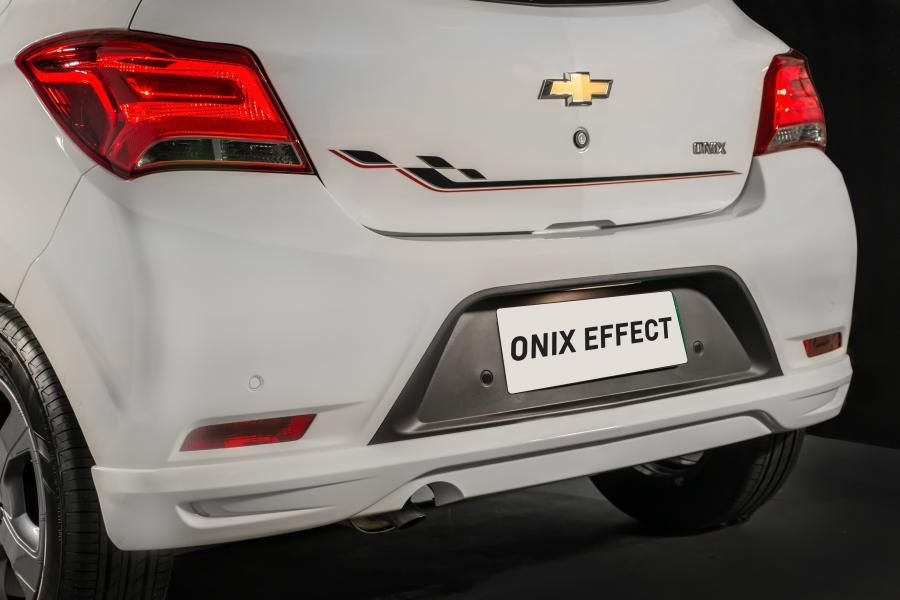 Детали экстерьера Chevrolet Onix Effect 2017 года  (фото 5 из 13)